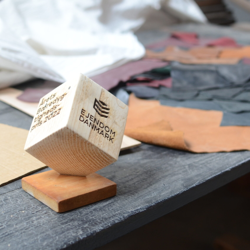 Trofæ bæredygtigt træ specielle